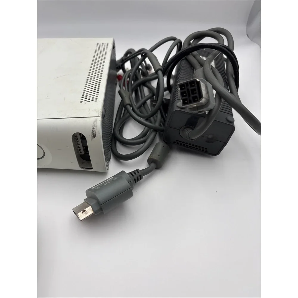 Microsoft Xbox 360 White Console Bundle Controller 16GB HDMI Tested Working
